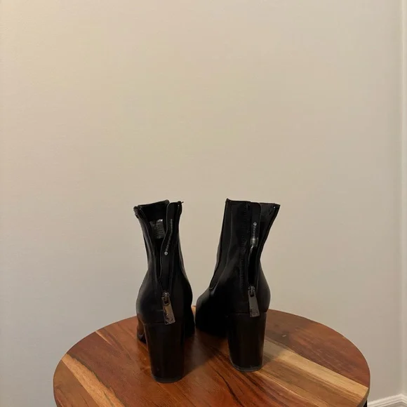 Blondo Black Leather Ankle Booties - Picture 4 of 9